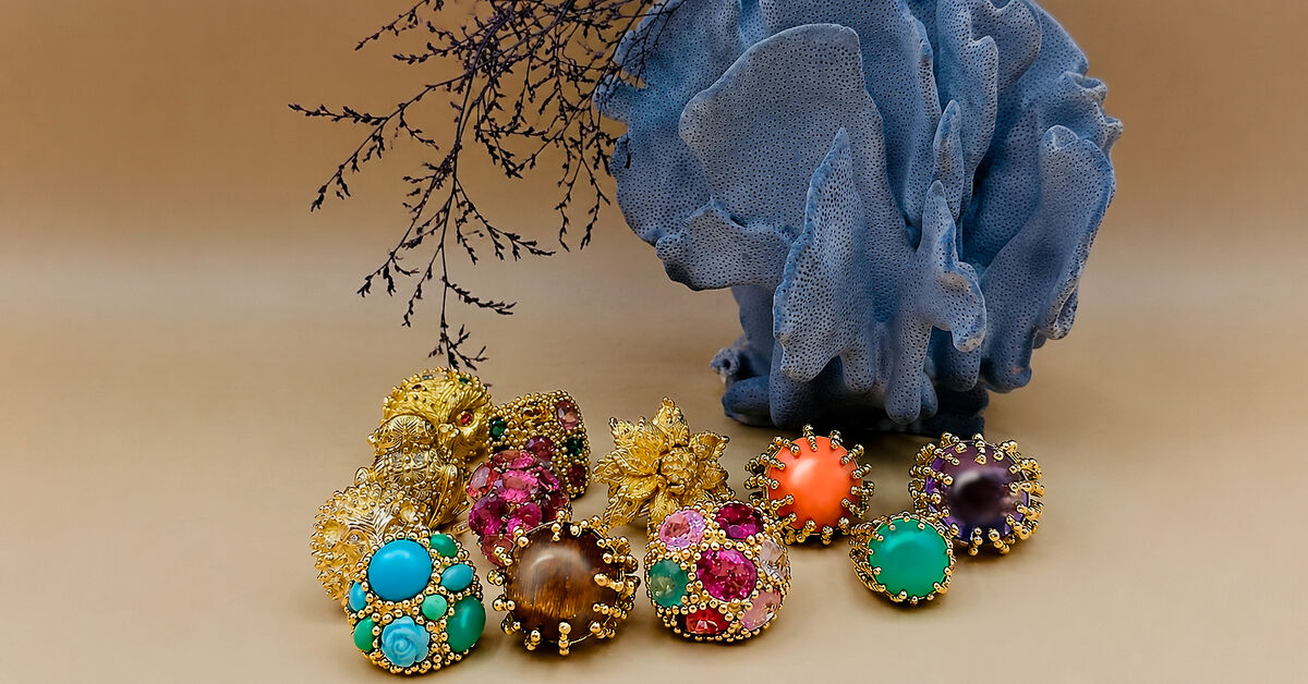 Collection Boules d'Amour Garnazelle — composition éditoriale avec corail bleu